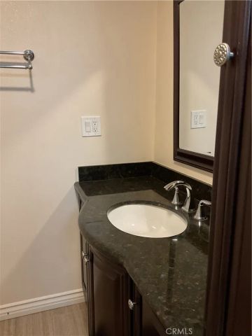 1627 W 65th Street, Los Angeles, CA 90047