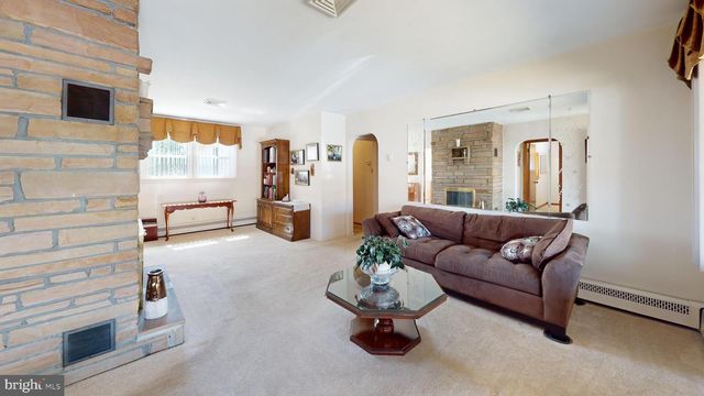 903 FAIRVIEW AVE, Bristol, PA 19007