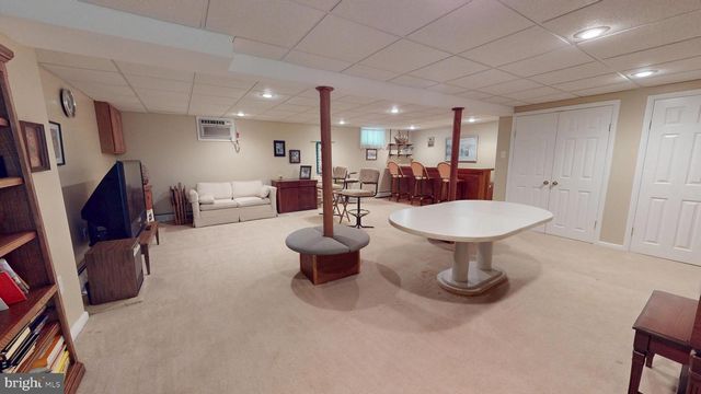 903 FAIRVIEW AVE, Bristol, PA 19007
