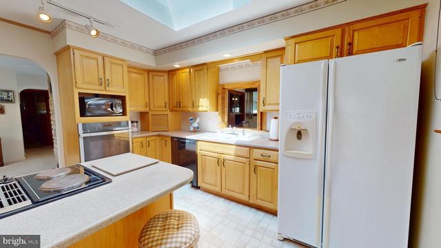 903 FAIRVIEW AVE, Bristol, PA 19007