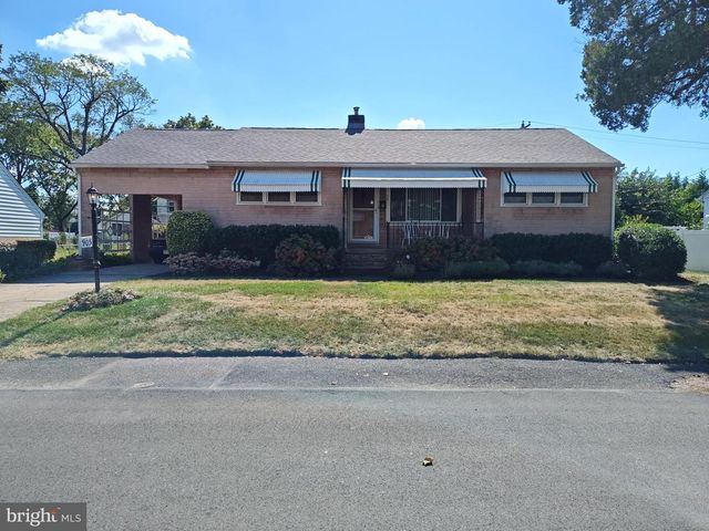 903 FAIRVIEW AVE, Bristol, PA 19007