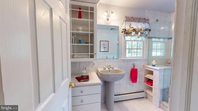 903 FAIRVIEW AVE, Bristol, PA 19007