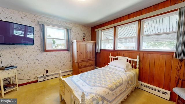 903 FAIRVIEW AVE, Bristol, PA 19007