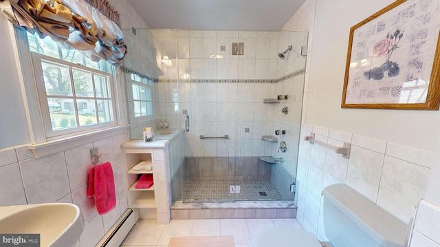 903 FAIRVIEW AVE, Bristol, PA 19007
