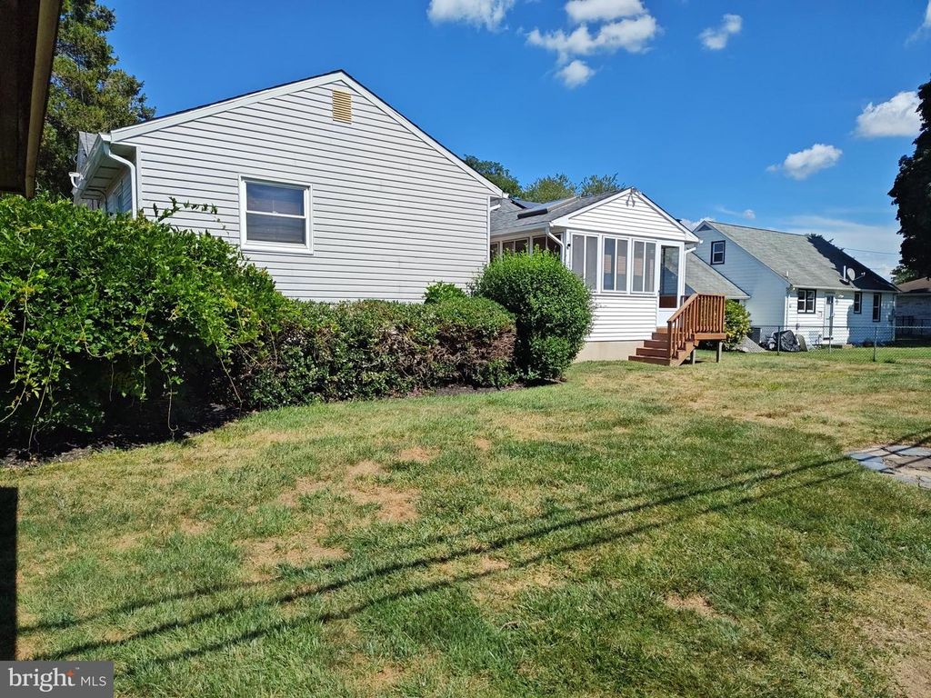 903 FAIRVIEW AVE, Bristol, PA 19007