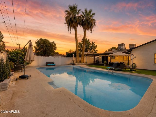 316 E EL CAMINO Drive, Phoenix, AZ 85020