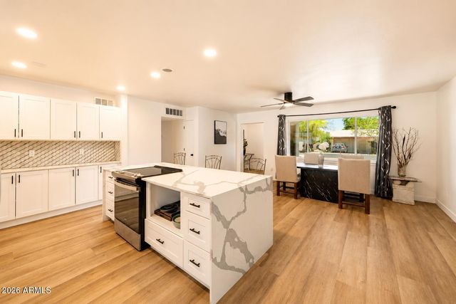 316 E EL CAMINO Drive, Phoenix, AZ 85020