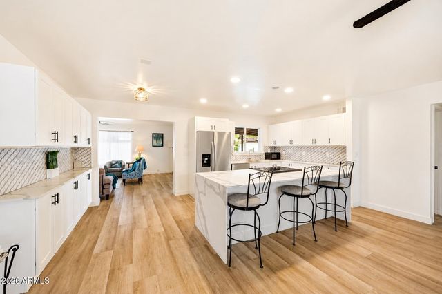 316 E EL CAMINO Drive, Phoenix, AZ 85020