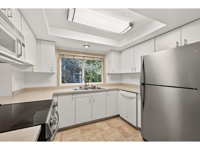 1335 Sw RUSS Ln, Mc Minnville, OR 97128