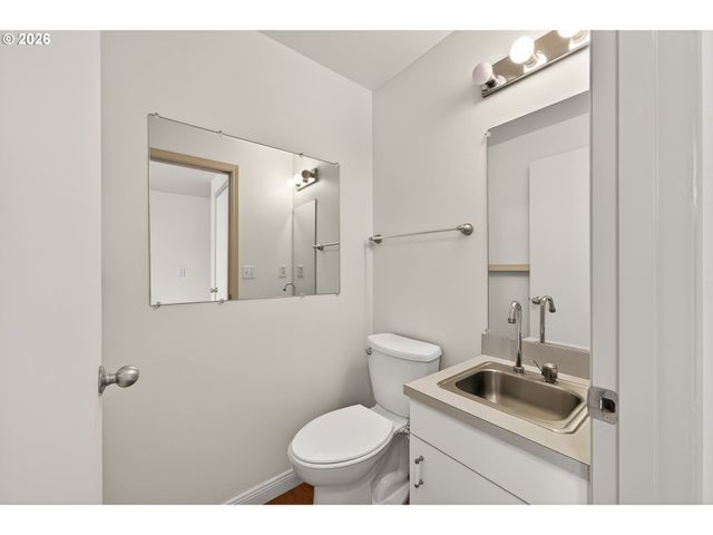 1335 Sw RUSS Ln, Mc Minnville, OR 97128