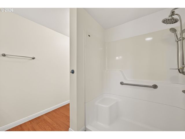 1335 Sw RUSS Ln, Mc Minnville, OR 97128