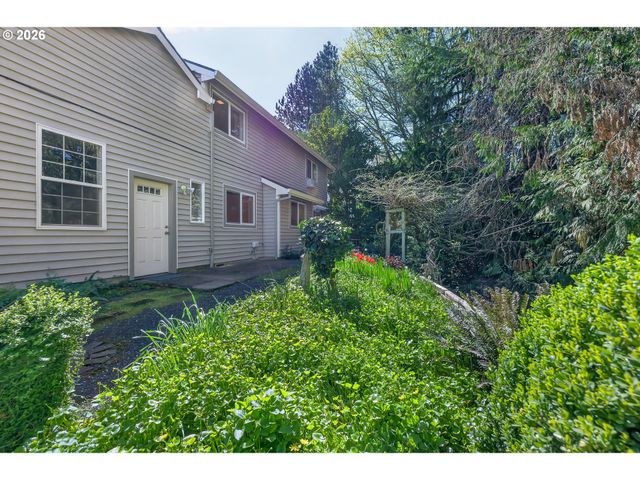 1335 Sw RUSS Ln, Mc Minnville, OR 97128