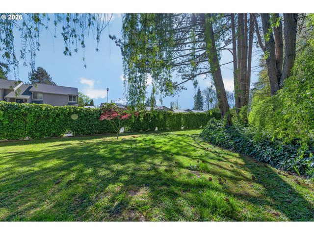 1335 Sw RUSS Ln, Mc Minnville, OR 97128