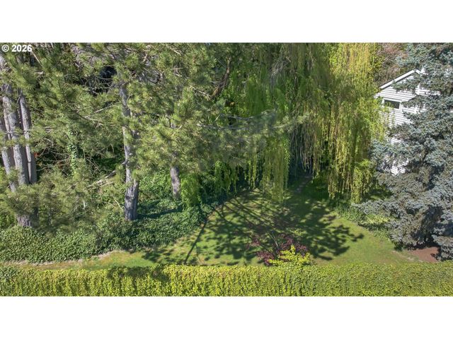 1335 Sw RUSS Ln, Mc Minnville, OR 97128