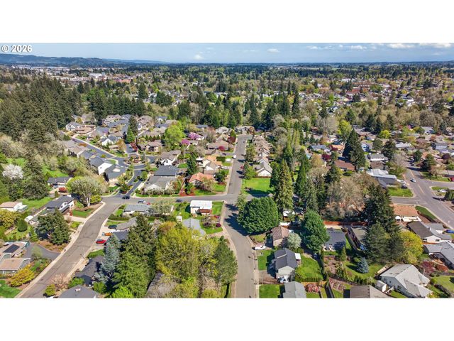 1335 Sw RUSS Ln, Mc Minnville, OR 97128