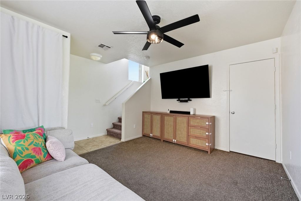 5339 Aurora Beam Avenue, Las Vegas, NV 89122 — photo 3