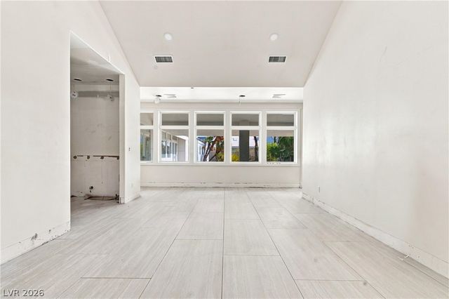 3840 Topaz Street, Las Vegas, NV 89121