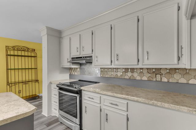 140 Palmetto Bluff, North Charleston, SC 29418