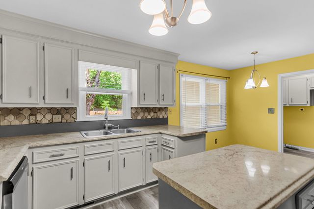 140 Palmetto Bluff, North Charleston, SC 29418