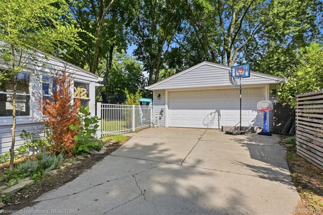 260 Burroughs Street, Plymouth, MI 48170