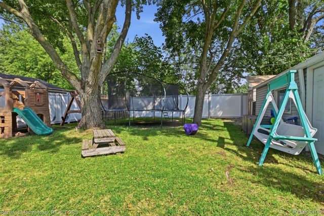 260 Burroughs Street, Plymouth, MI 48170