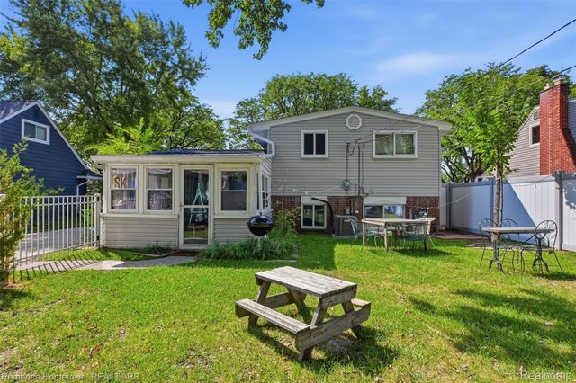 260 Burroughs Street, Plymouth, MI 48170