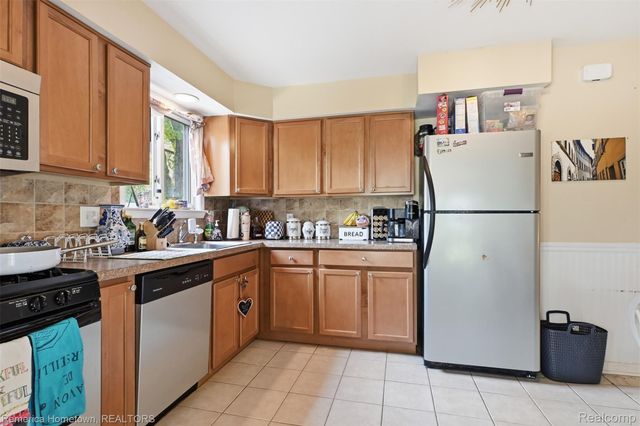 260 Burroughs Street, Plymouth, MI 48170