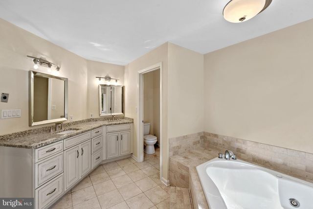 162 TUCKERTON RD, Medford, NJ 08055