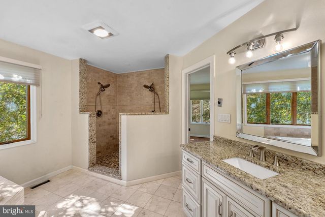 162 TUCKERTON RD, Medford, NJ 08055