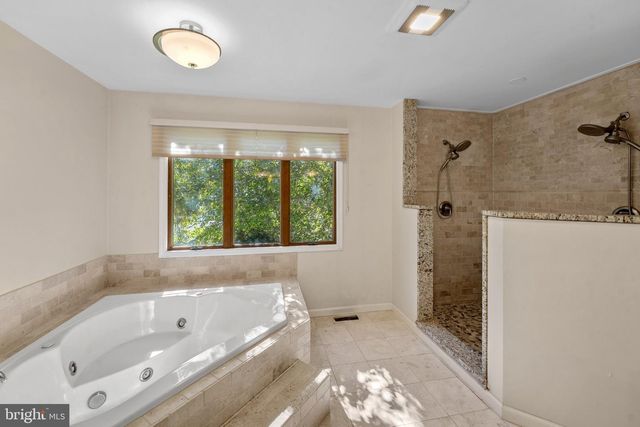 162 TUCKERTON RD, Medford, NJ 08055