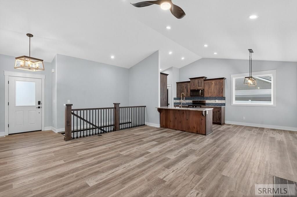 Image 4 of property listing at 1725 Brock Drive, Pocatello, ID 83201