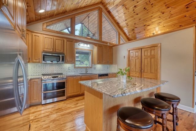 166 Dasali Way, Murphy, NC 28906
