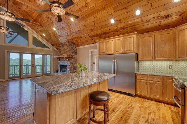 166 Dasali Way, Murphy, NC 28906