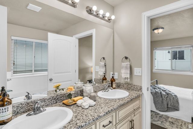 1745 E TUMWATER LN, Eagle Mountain, UT 84005