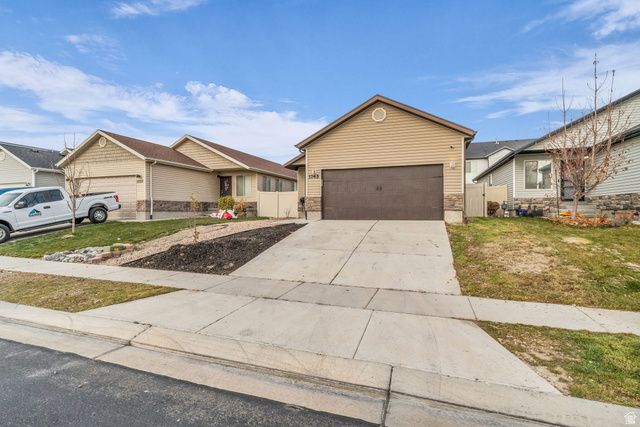 1745 E TUMWATER LN, Eagle Mountain, UT 84005