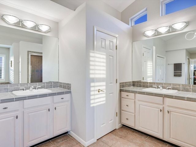 312 Paleface Point DR, Spicewood, TX 78669