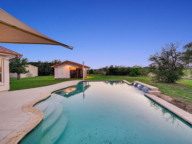 312 Paleface Point DR, Spicewood, TX 78669