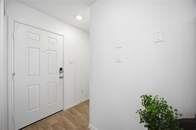 6031 Pineapple Street, Houston, TX 77048