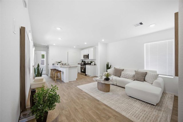 6031 Pineapple Street, Houston, TX 77048