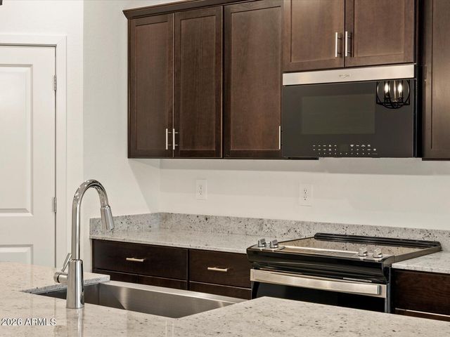 24653 W GROVE Street, Buckeye, AZ 85326