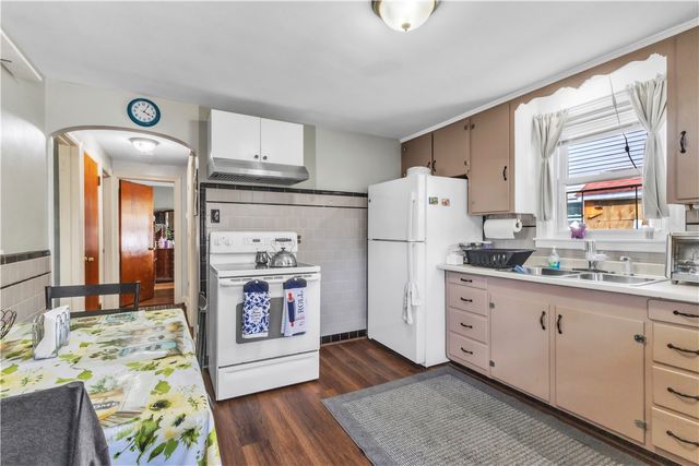 629 York Avenue, Pawtucket, RI 02861