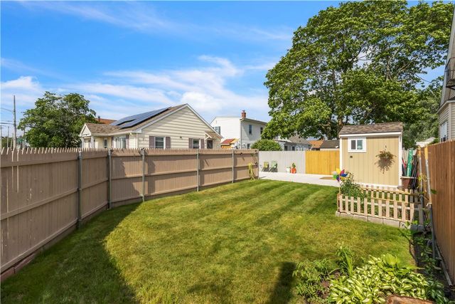 629 York Avenue, Pawtucket, RI 02861