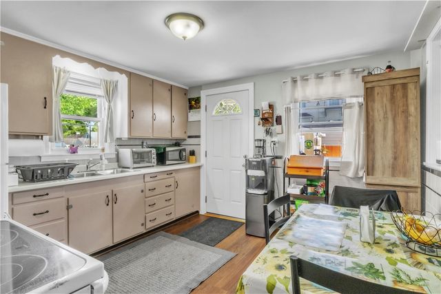 629 York Avenue, Pawtucket, RI 02861