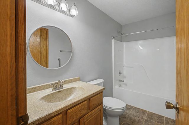 315 Sherrylynn Boulevard, Pleasant Hill, IA 50327