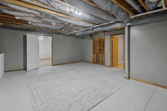 315 Sherrylynn Boulevard, Pleasant Hill, IA 50327