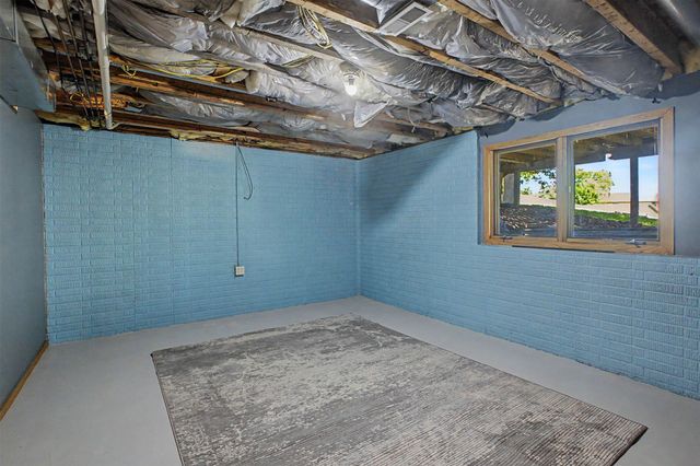 315 Sherrylynn Boulevard, Pleasant Hill, IA 50327