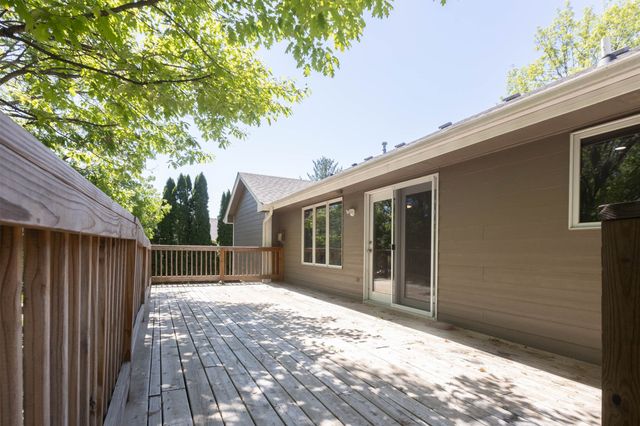 315 Sherrylynn Boulevard, Pleasant Hill, IA 50327