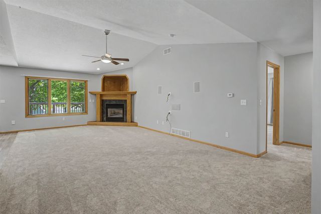 315 Sherrylynn Boulevard, Pleasant Hill, IA 50327