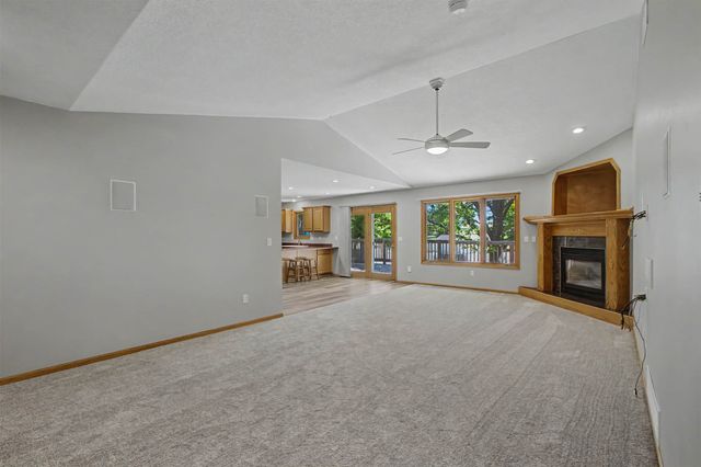 315 Sherrylynn Boulevard, Pleasant Hill, IA 50327