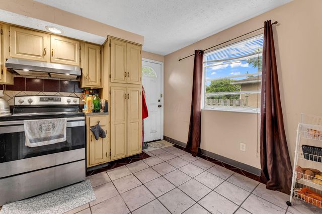 5056 Chipman Drive, Columbus, OH 43232